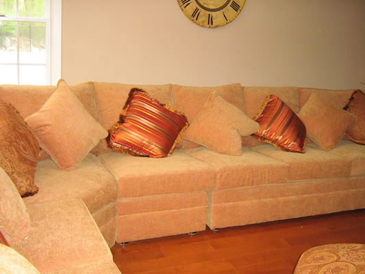 Custom Upholstereed Sectional Sofa Custom Upholstereed Sectional Sofa